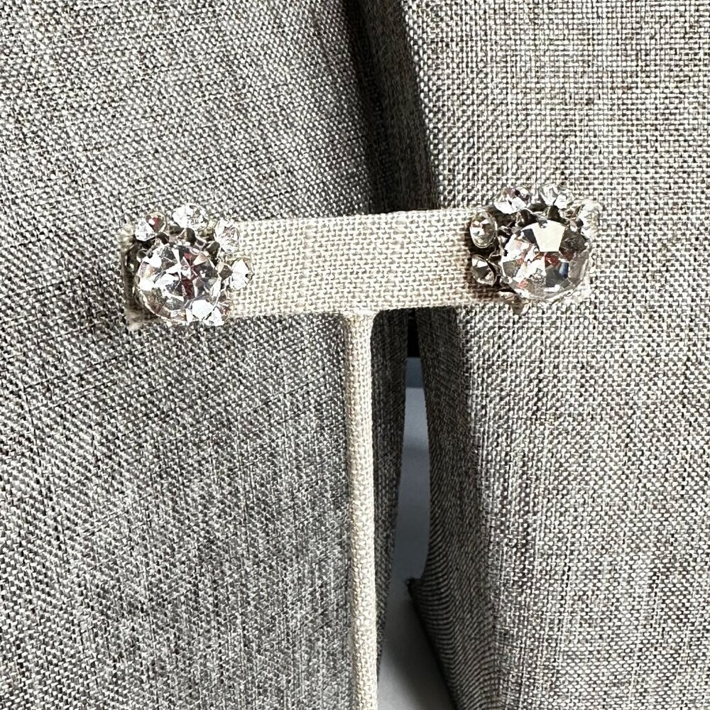 Vintage Signed Coro Rhinestone Screw-back Earrings Silver Tone Floral Design MCM - Picture 4 of 9